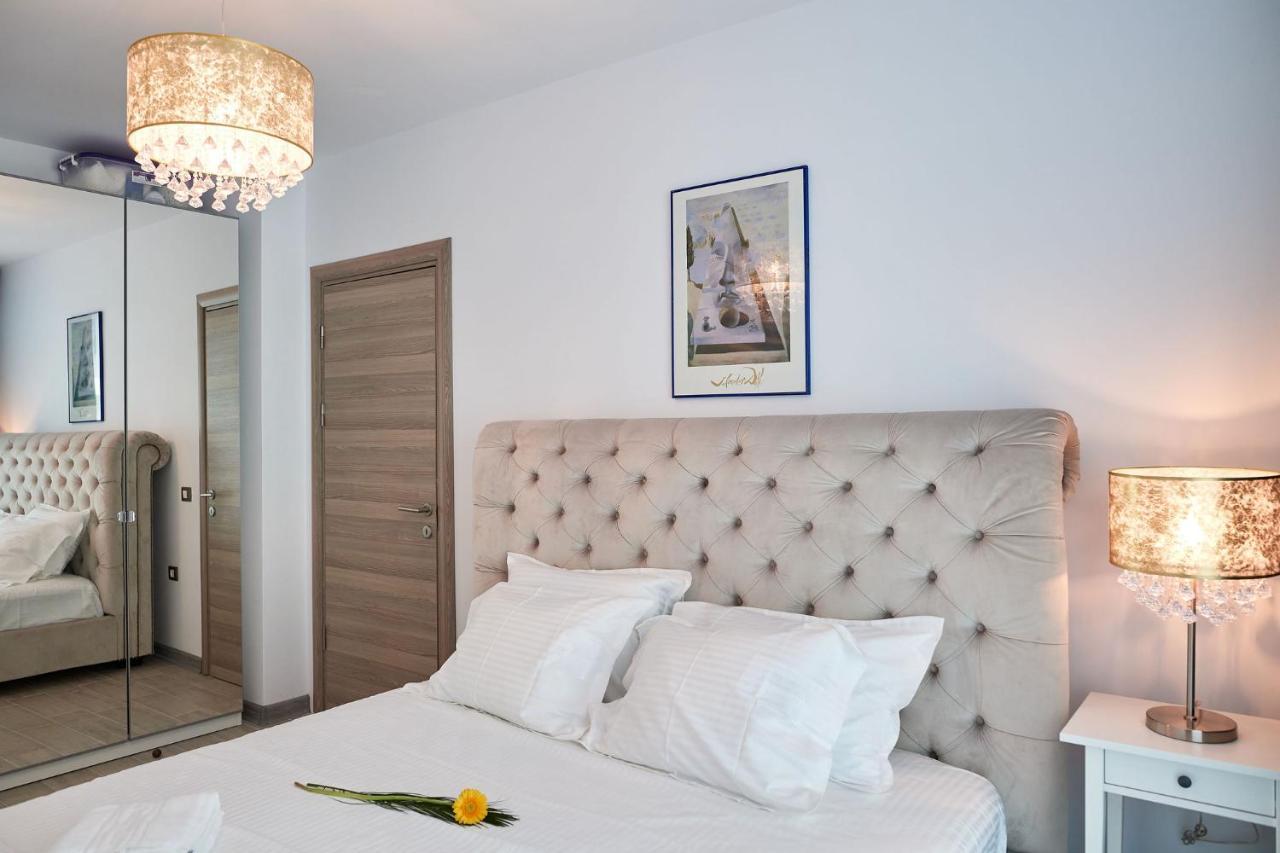 Submarine Apartment Spa N Pool Beach Resort Navodari Exterior photo