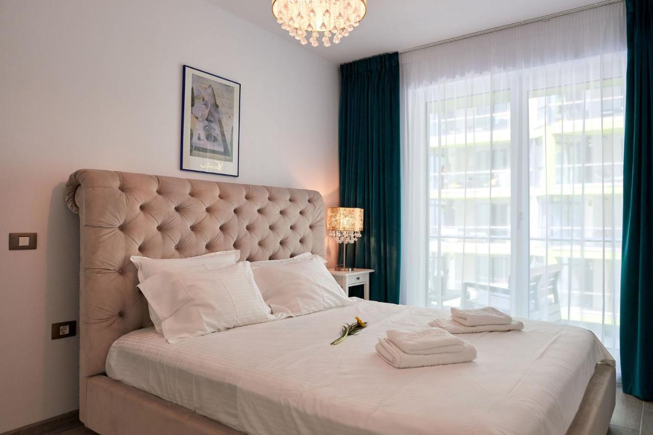 Submarine Apartment Spa N Pool Beach Resort Navodari Exterior photo